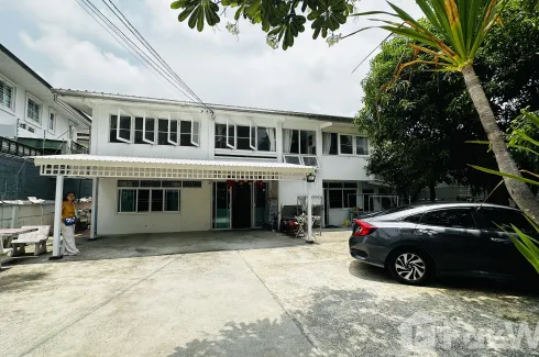 4 Bedroom House for sale in Lat Phrao, Bangkok