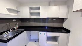 1 Bedroom Condo for sale in Zenith Place Sukhumvit 42, Phra Khanong, Bangkok near BTS Ekkamai