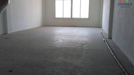 3 Bedroom Townhouse for sale in M.T.Arena Lamlukka, Lam Luk Ka, Pathum Thani