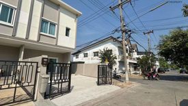 2 Bedroom Townhouse for sale in Prachathipat, Pathum Thani