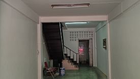 5 Bedroom Commercial for rent in Wat Phraya Krai, Bangkok