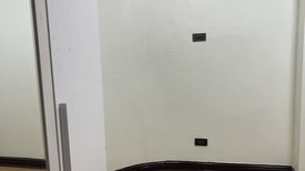 2 Bedroom Condo for rent in Baan Suksan, Khlong Toei Nuea, Bangkok near MRT Phetchaburi