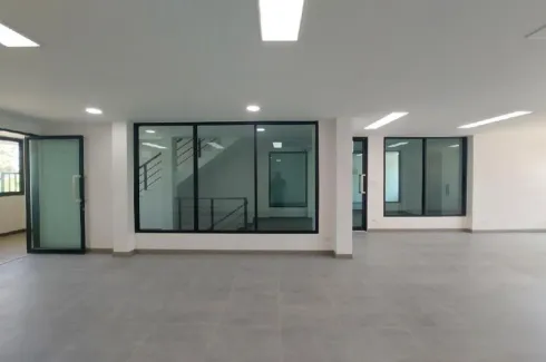 8 Bedroom Office for rent in Chatuchak, Bangkok