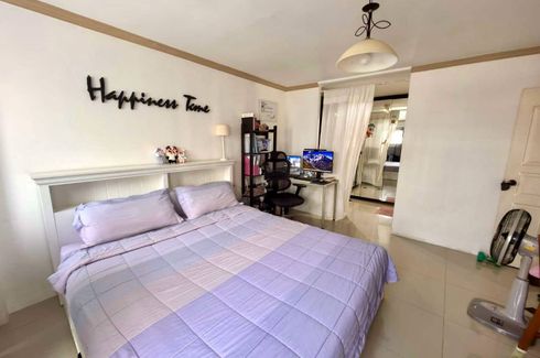 1 Bedroom Condo for sale in Family Park, Sam Sen Nok, Bangkok near MRT Sutthisan