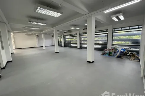 Office for rent in Krit Limited Company, Thung Maha Mek, Bangkok near MRT Lumpini