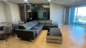 3 Bedroom Condo for rent in Belle Grand Rama 9, Huai Khwang, Bangkok near MRT Phra Ram 9