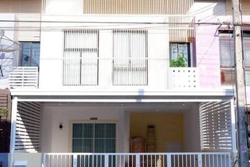 3 Bedroom Townhouse for sale in Lat Sawai, Pathum Thani
