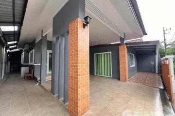 3 Bedroom House for rent in Suriyaporn Place, Chalong, Phuket