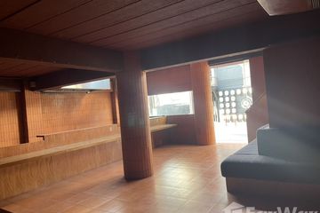 Commercial for rent in Khlong Tan Nuea, Bangkok