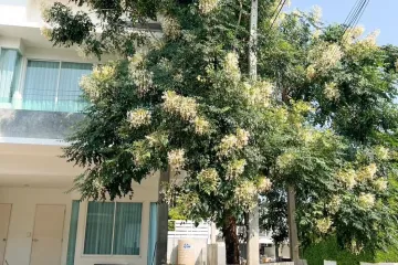 3 Bedroom Townhouse for sale in Nong Khwai, Chiang Mai