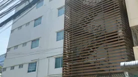 3 Bedroom Commercial for rent in Chom Phon, Bangkok near MRT Lat Phrao