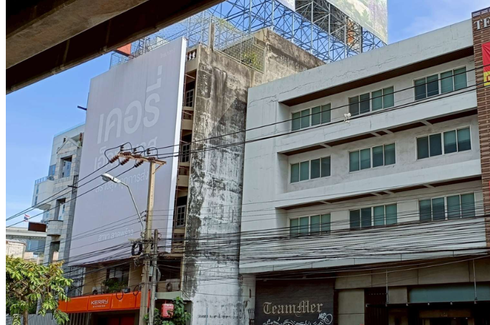 3 Bedroom Commercial for rent in Chom Phon, Bangkok near MRT Lat Phrao