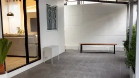 3 Bedroom House for rent in Sam Sen Nok, Bangkok near MRT Phawana