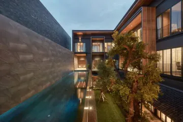 5 Bedroom Villa for sale in Atelier Residence, Wang Thonglang, Bangkok