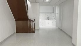 2 Bedroom Townhouse for sale in Khlong Chan, Bangkok