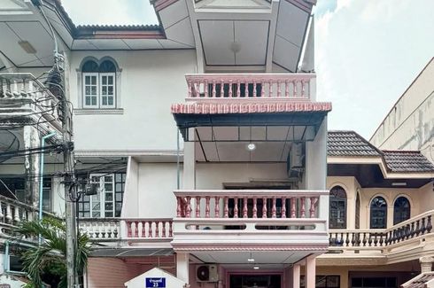 6 Bedroom Townhouse for sale in Wat Tha Phra, Bangkok near MRT Charan 13