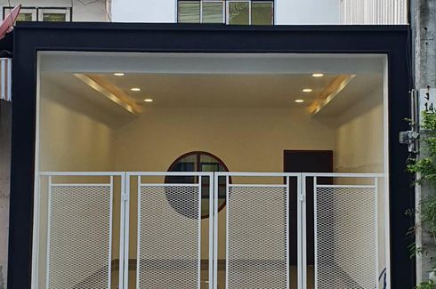 2 Bedroom Townhouse for sale in Saphan Sung, Bangkok