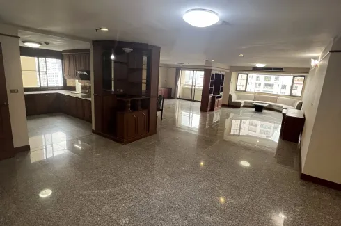 4 Bedroom Condo for rent in Khlong Tan Nuea, Bangkok near BTS Phrom Phong