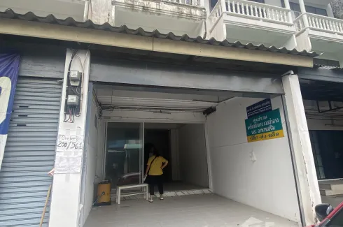 4 Bedroom Townhouse for sale in Lak Hok, Pathum Thani