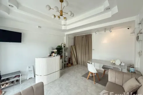 6 Bedroom Townhouse for sale in Saen Suk, Chonburi