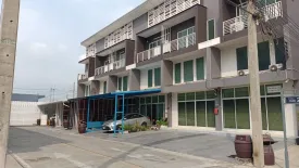 2 Bedroom Townhouse for sale in Ban Krot, Phra Nakhon Si Ayutthaya
