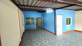 3 Bedroom Townhouse for sale in Kheha Lampang, Phra Bat, Lampang