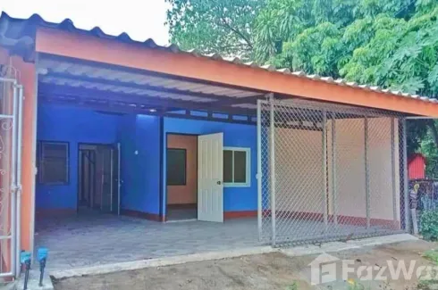 3 Bedroom Townhouse for sale in Kheha Lampang, Phra Bat, Lampang