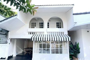 5 Bedroom Villa for rent in Khlong Toei Nuea, Bangkok near MRT Sukhumvit