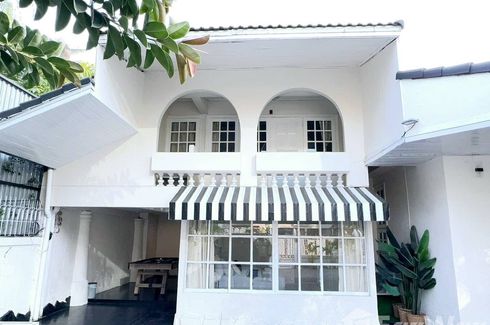 5 Bedroom Villa for rent in Khlong Toei Nuea, Bangkok near MRT Sukhumvit