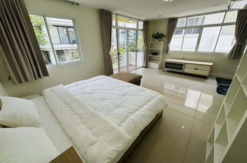 5 Bedroom House for rent in Khlong Tan, Bangkok near BTS Phrom Phong