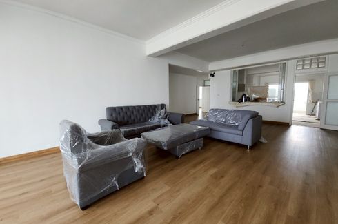 3 Bedroom Condo for rent in Khlong Tan Nuea, Bangkok