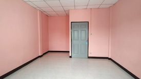 3 Bedroom Townhouse for sale in Parichat Village, Bang Khu Wat, Pathum Thani