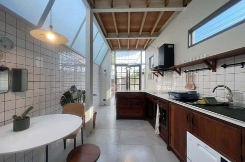 1 Bedroom Townhouse for sale in Sam Sen Nai, Bangkok near BTS Ari