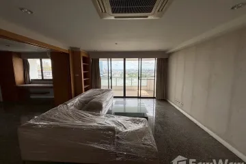 3 Bedroom Condo for sale in Riverside Villa Condominium 2, Bang Khlo, Bangkok