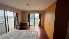 3 Bedroom Condo for sale in Riverside Villa Condominium 2, Bang Khlo, Bangkok