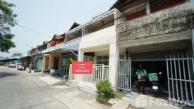 2 Bedroom Townhouse for sale in Bang Khu Rat, Nonthaburi