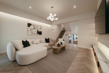 5 Bedroom Townhouse for sale in Regent 71 Place, Phra Khanong Nuea, Bangkok near BTS Phra Khanong