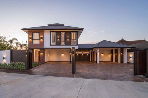 5 Bedroom Villa for sale in 999@Ban Wang Tan Modern Pool and Luxury Pool Villas, San Phak Wan, Chiang Mai