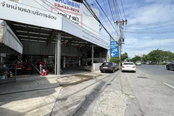 10 Bedroom Townhouse for rent in Bang Bamru, Bangkok