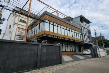 Office for rent in Talat Khwan, Nonthaburi near MRT Ministry of Public Health