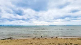 Land for sale in Ang Thong, Surat Thani