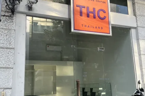 Commercial for rent in Khlong Toei, Bangkok