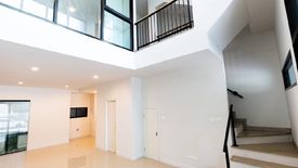 3 Bedroom Townhouse for sale in Khlong Kum, Bangkok