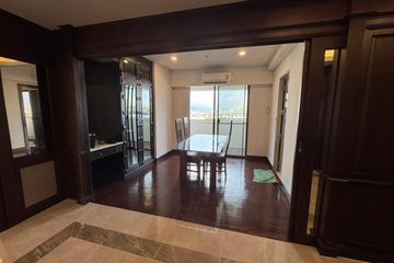 3 Bedroom Condo for sale in Riverside Villa Condominium 1, Bang Khlo, Bangkok