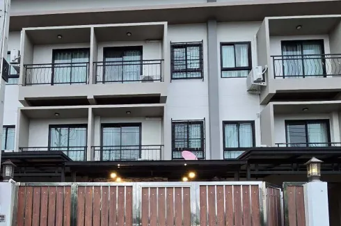 4 Bedroom Townhouse for sale in Nong Prue, Chonburi