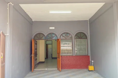 2 Bedroom Townhouse for rent in Bang Mot, Bangkok