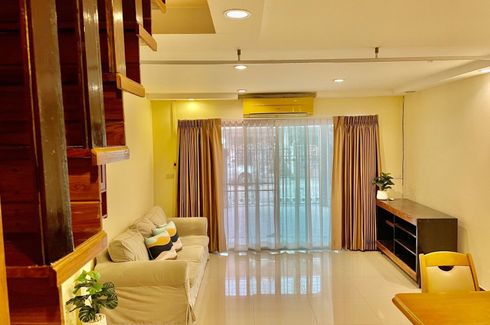 3 Bedroom House for rent in Bang Na, Bangkok near MRT Si Iam