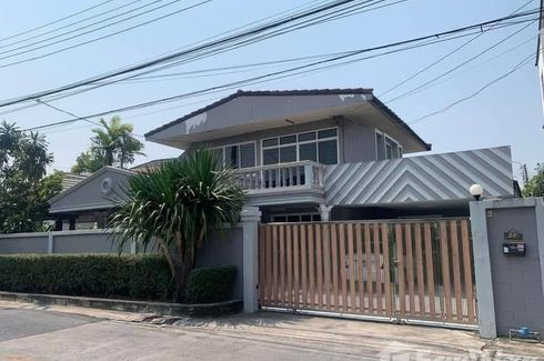 5 Bedroom House for sale in Lat Phrao, Bangkok