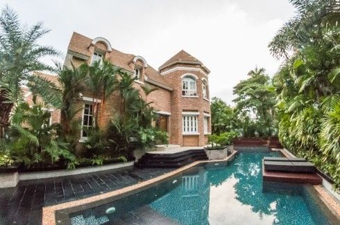 6 Bedroom House for sale in Phra Khanong Nuea, Bangkok near BTS Phra Khanong