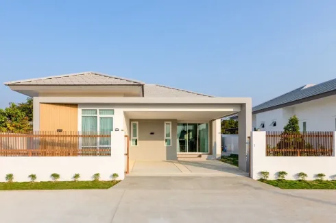 3 Bedroom House for sale in Talat Khwan, Chiang Mai